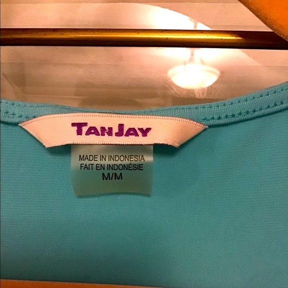 Tan jay dressy top. Pretty detail sz med - Picture 2 of 3